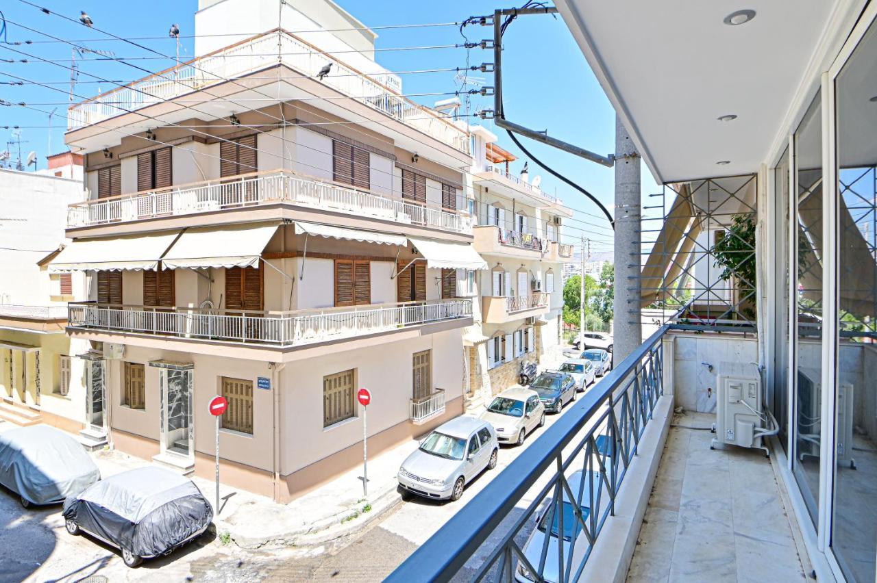 Cozy Apartment Located On The Piraeus Port Area Exterior photo